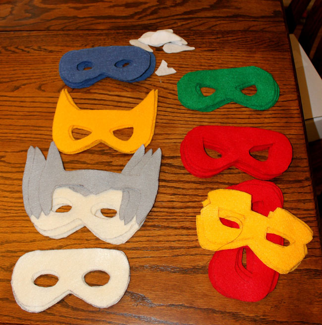 Felt Super Hero masks - trace templates and cut out felt